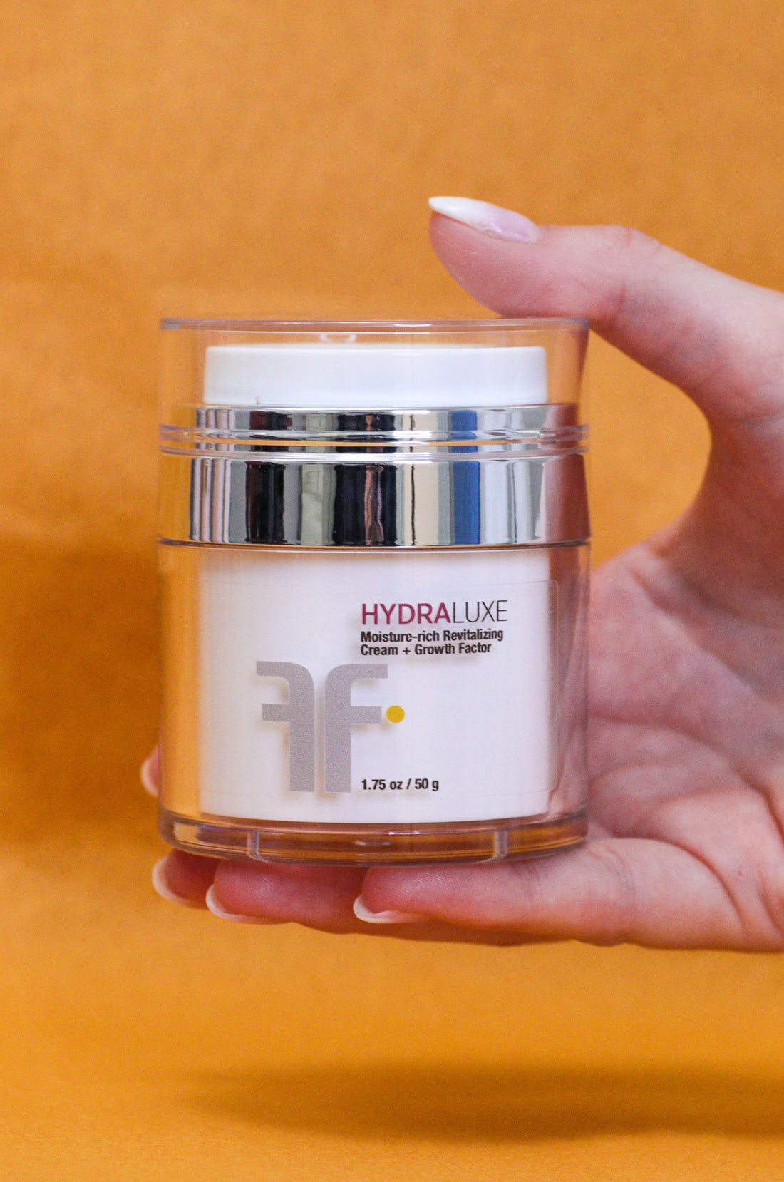 Hydraluxe moisture-rich revitalizing cream + growth factors